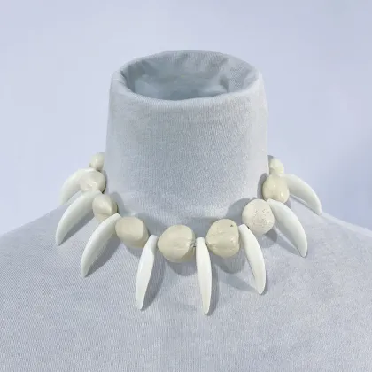 Nature Kukui Nut Alternating W/Ula Nifo Leis