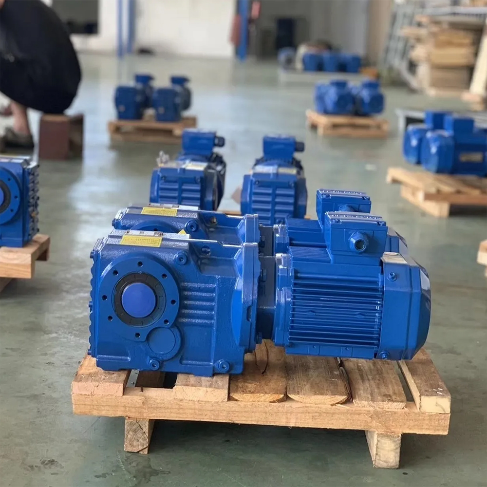 Stable pumping gearbox for water treatment