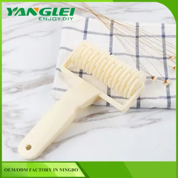 Made of food grade material Top Pastry Lattice Easy Cutter Roller