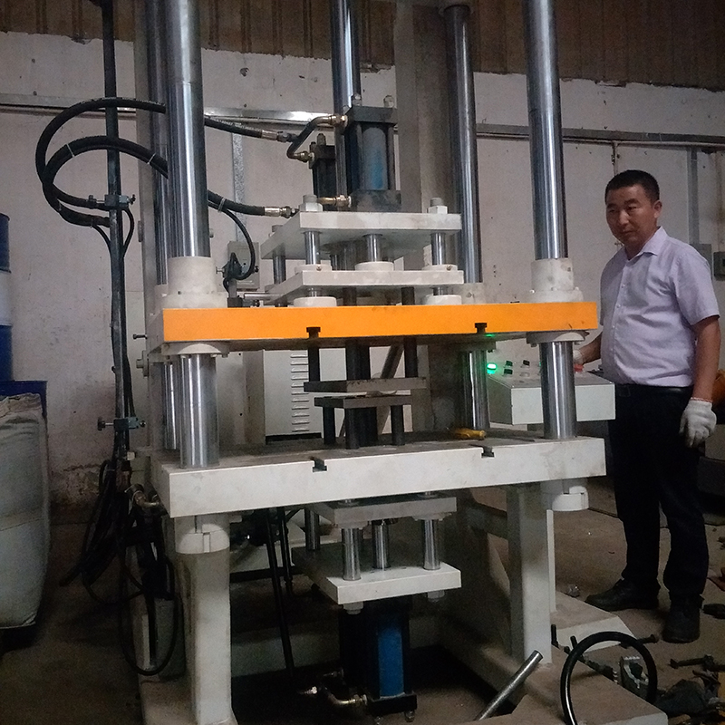 four-column hydraulic press