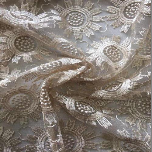 Platt broderi solros för dam plagg