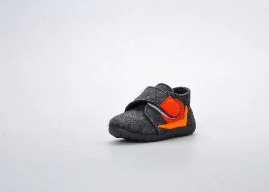 Custom Autumn Kids Wool Slippers , Snail Felt Injection Cute Baby Sock
