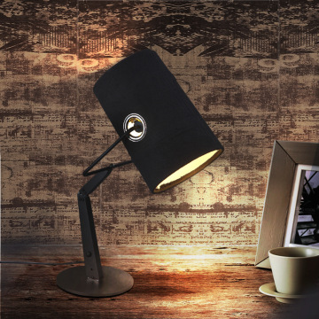 LEDER Decorative Metal Table Lamp