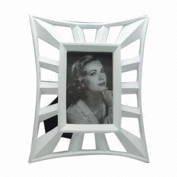 Resin Photo Frame for Housing Decoration with Good Appearance and Traditional Style