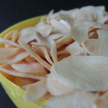 Dehydrated garlic flakes without any additive