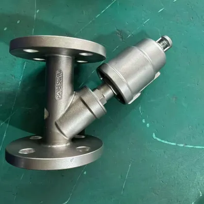 Angle valve with flange