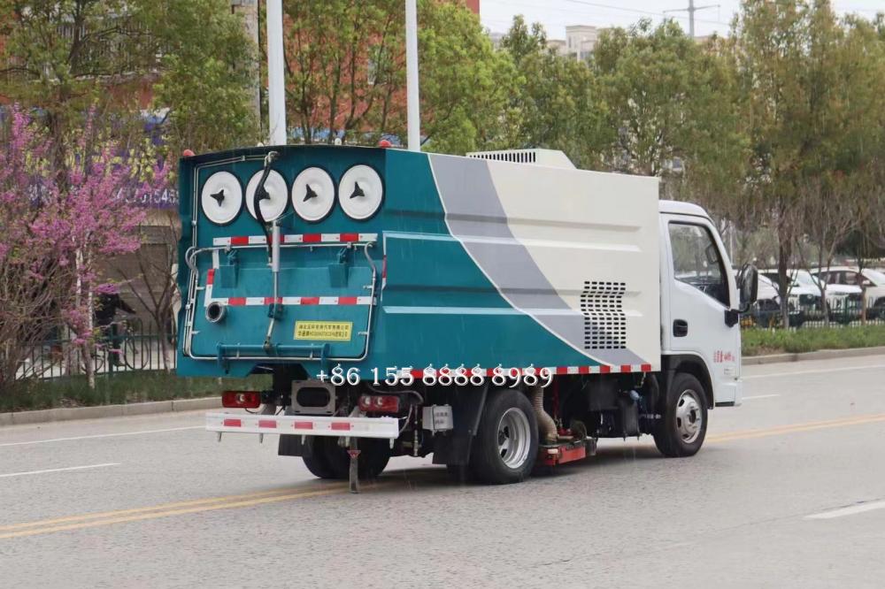 Yuejin Vacuum Truck 8 Jpg