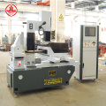 Máquina de corte de fio CNC EDM de corte CNC DK7763