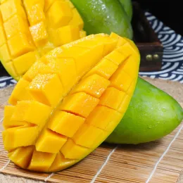 Premium Fresh Yunnan-Grown Mangoes