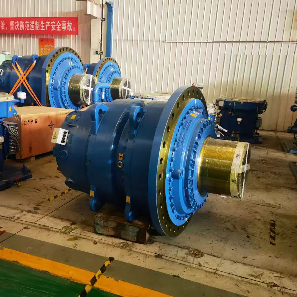 High-power roller press transmission gearbox