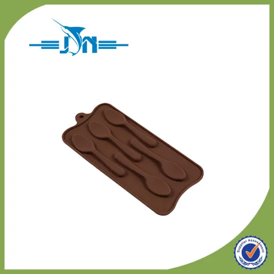 New design Silicone triangle shape ice mold made in China