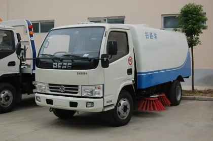 Dongfeng 140HP Road Sweeper Truck