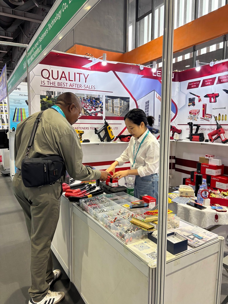 Leeyu Precision Nail Guns Shine at the 139th Canton Fair, Attracting Huge Attention and Constant Inquiries on Opening Day!