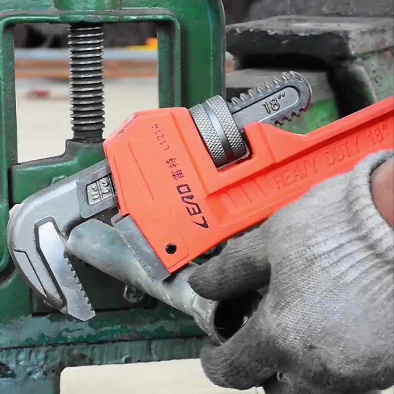 Professional F type valve pipe wrench universal heavy adjustable water wrench American full coated pipe wrench