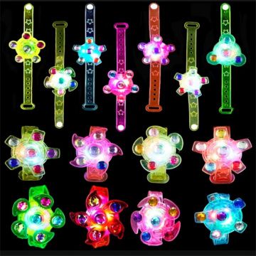 Vòng tay LED phát sáng: Đồ trang trí Halloween và đồ chơi phát sáng của trẻ em