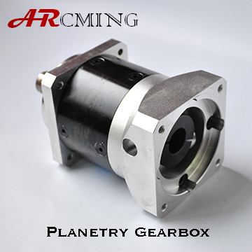 High precision lowest backlash planetary gear reducer