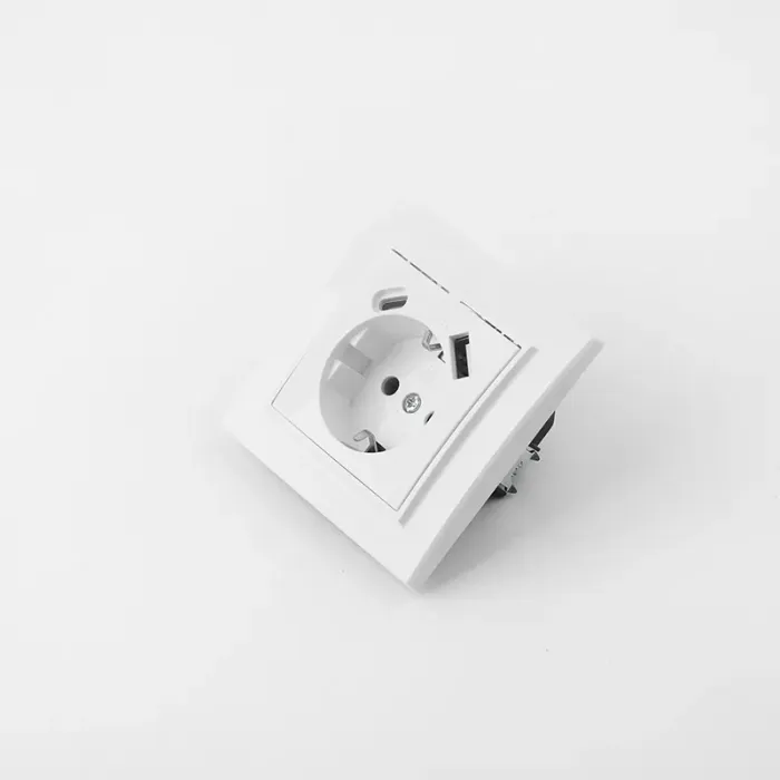Antarmuka Soket Dinding Eropa USB Tipe C