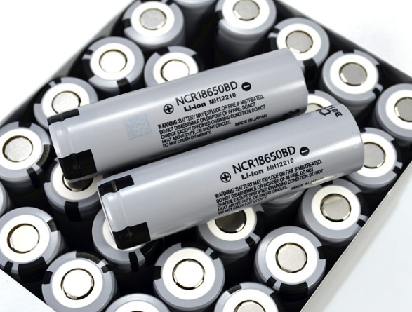 Batería de luz táctica Panasonic BD 3100mAh (18650PPH)