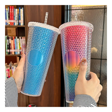 Poux d'eau en plastique réutilisables en gros, tasses, tasses à café, tasses de voyage et gobelets cloutés - Capacité de 24 oz