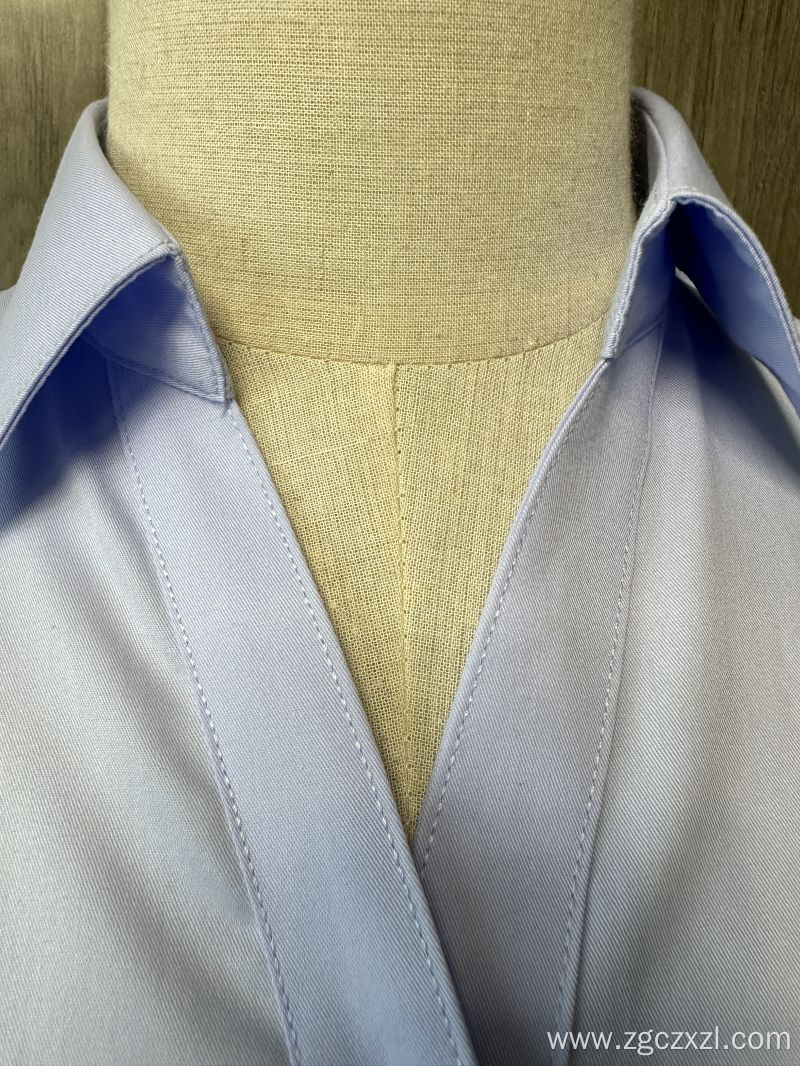 Keel shaped women's V-neck shirt