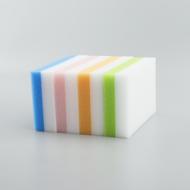 Multi-color sponge