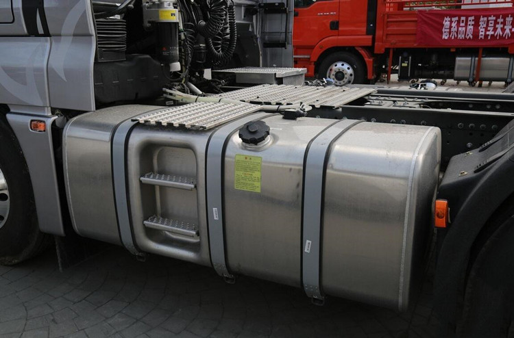 Sinotruk SITRAK C9H Tractor