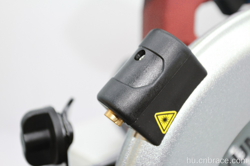 20 V-os lítium-ion 165 mm-es vezeték nélküli körfűrész fa