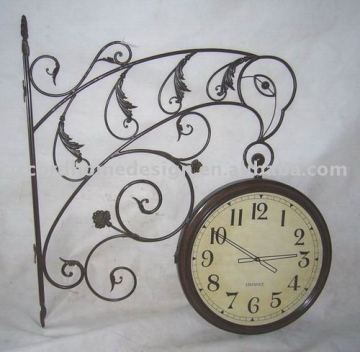 metal wall clock