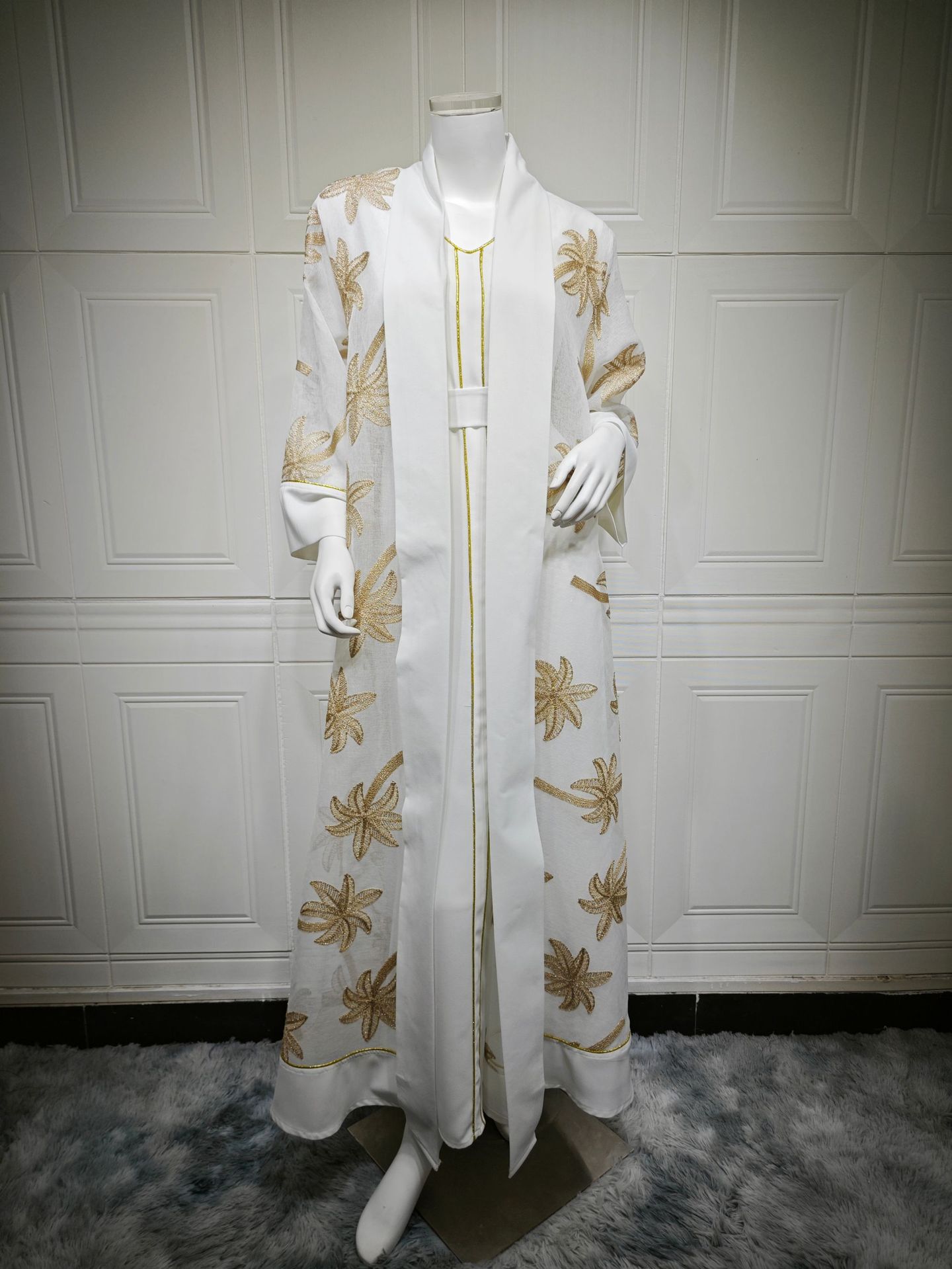 Dubai Embroidered Abaya with Elegant Details