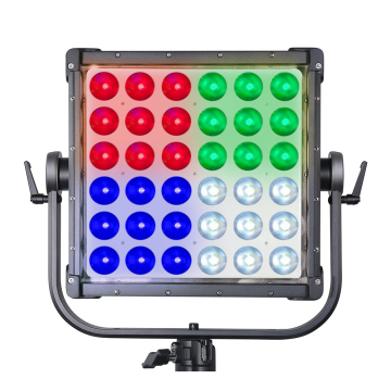 في الهواء الطلق 650W 2700K-10000K LED لوحة الضوء الصلبة للمخرج