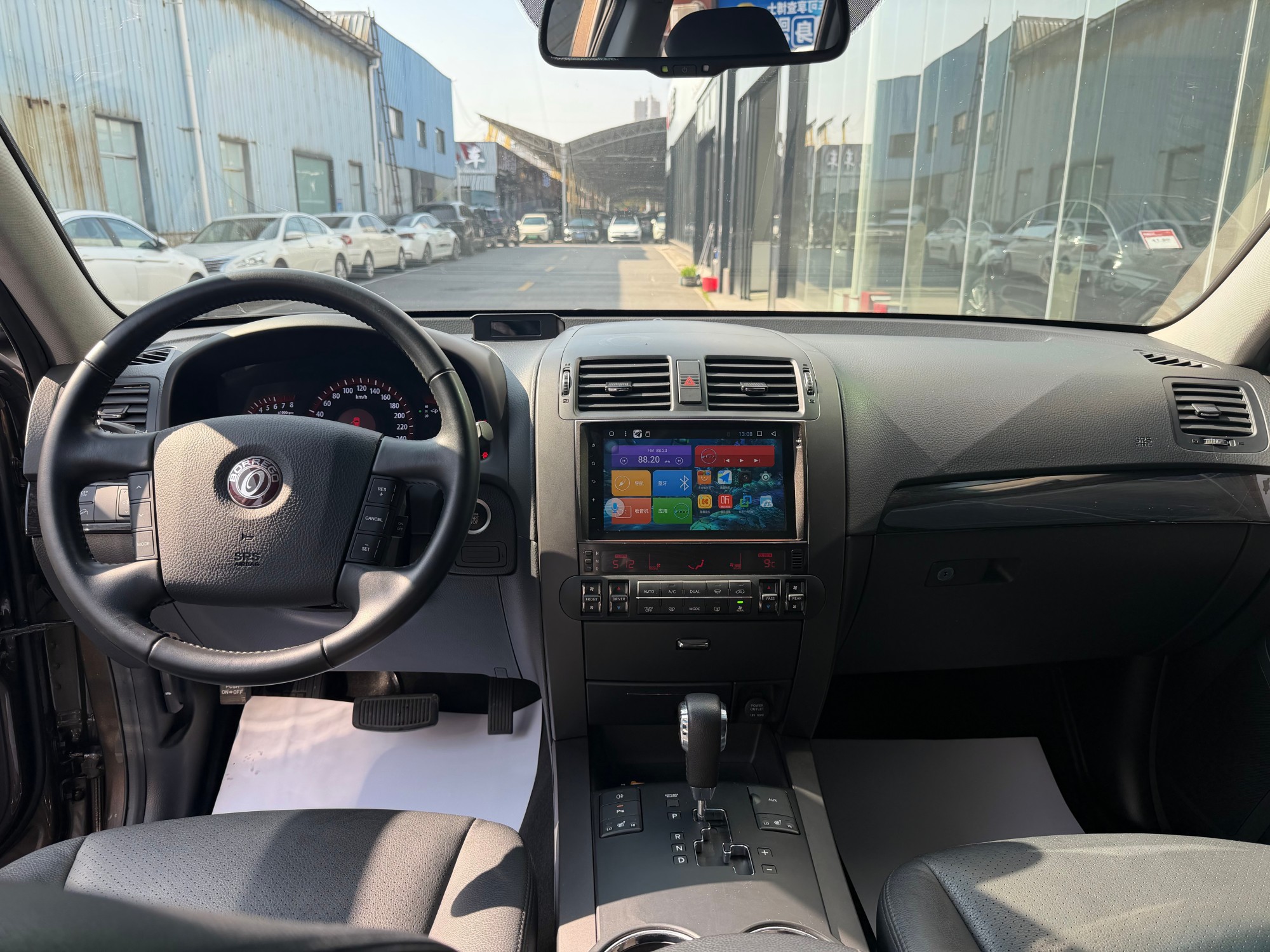 Borrego 3.8L Luxury Edition