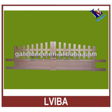 Wood-looking no rust aluminium omniseal driveway main gates