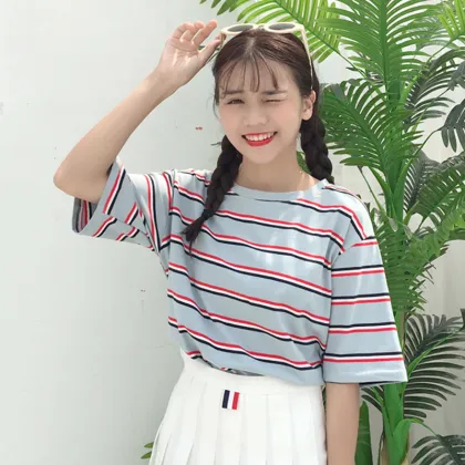 The 2019 new T-shirt  for girls