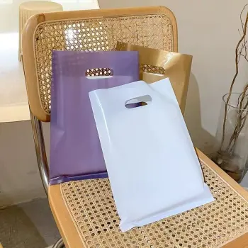 Durable Shopping Bags Made of High-Quality Plastic