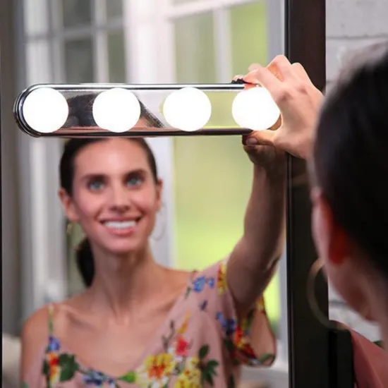 Manufacturer New LED Makeup Mirror with Lights, Hollywood Style, Suction Cup and Free Punch
