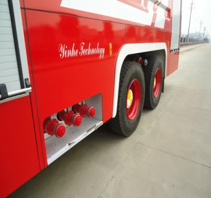 UD Brand Rescue Truck Fire Fighting Tanker Vehicle