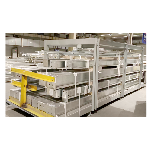 Проход и платформа звукового оборудования