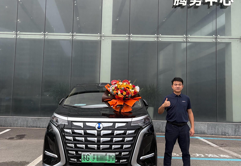 Focusing on the high-speed imaging sector and, even more so, on the dedicated individuals driving its success: HEVOX delivers a dedicated vehicle to a Senior Partner.