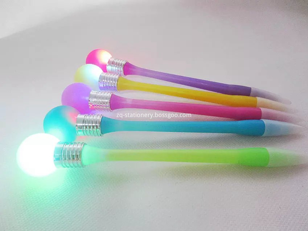 LED Flashing Bulb Pen