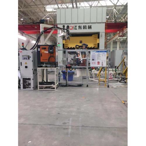 Internal forming and pressing machine