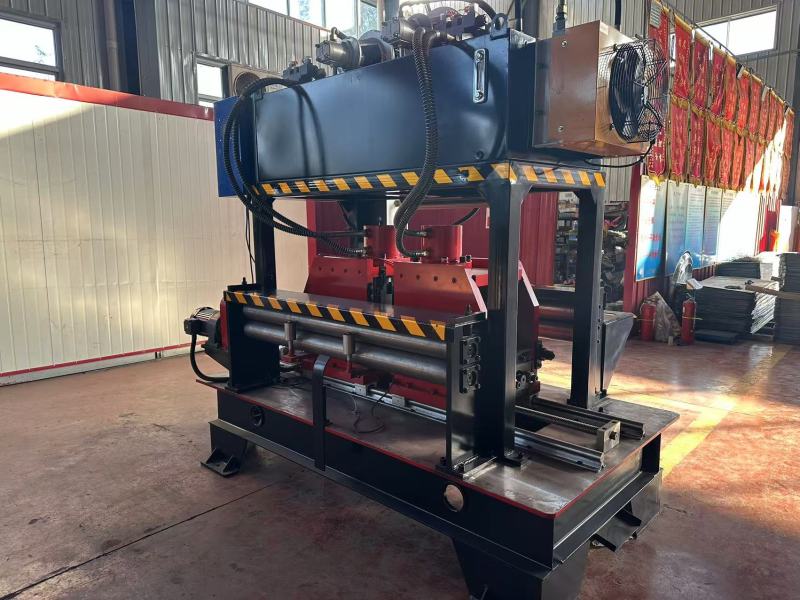 A flat bridge punching machine