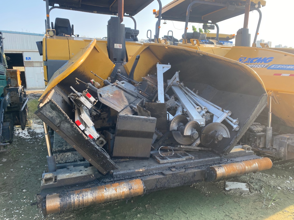 XCMG second hand RP1855T paver machine