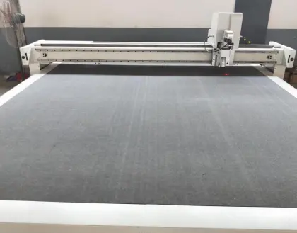 Clothing Textile Fabrics CNC Cutter Machine