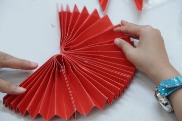 Traditional Red Paper Gift Envelope Set
