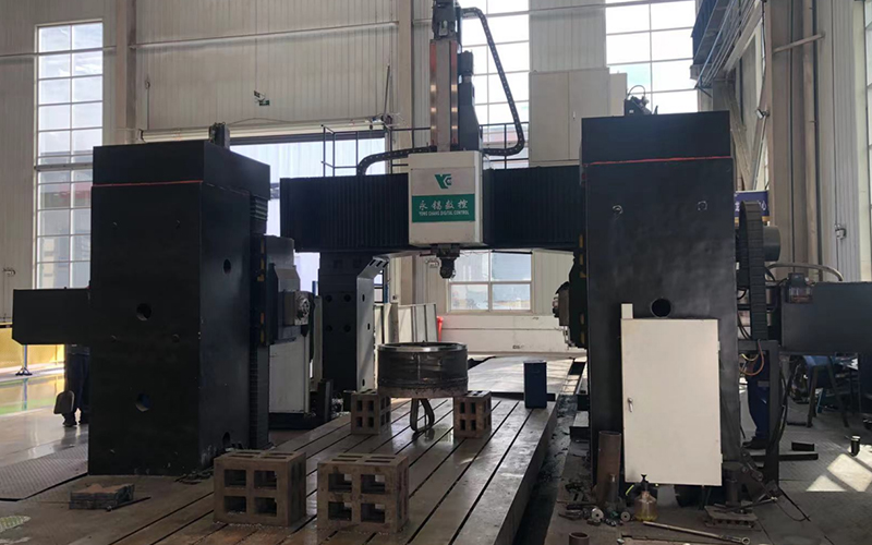 CNC gantry boring and milling machine-1