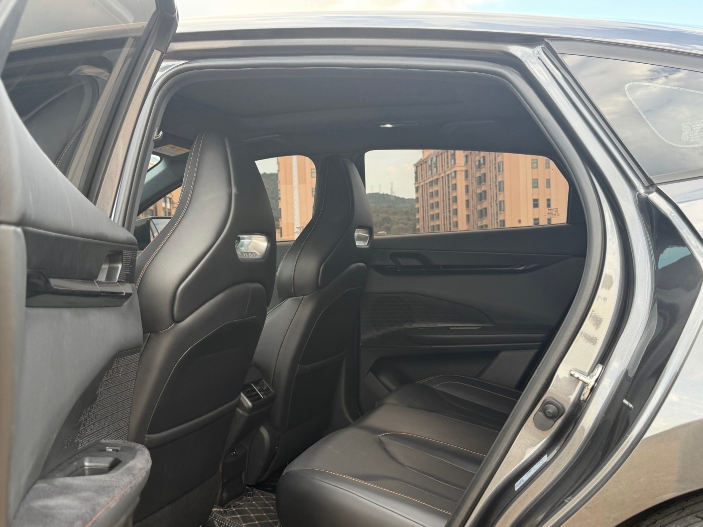 Changan UNI-V 2022 2.0T Lingsu Edition
