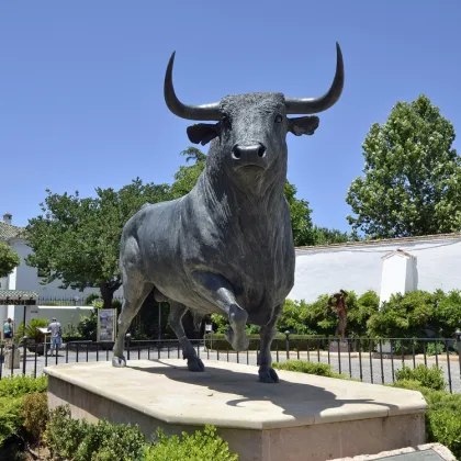 2018 hot sale Giant spansh black bull statue