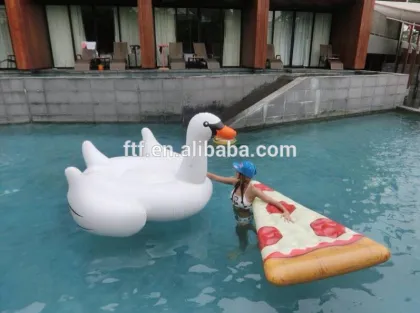 2016 Inflatable swan