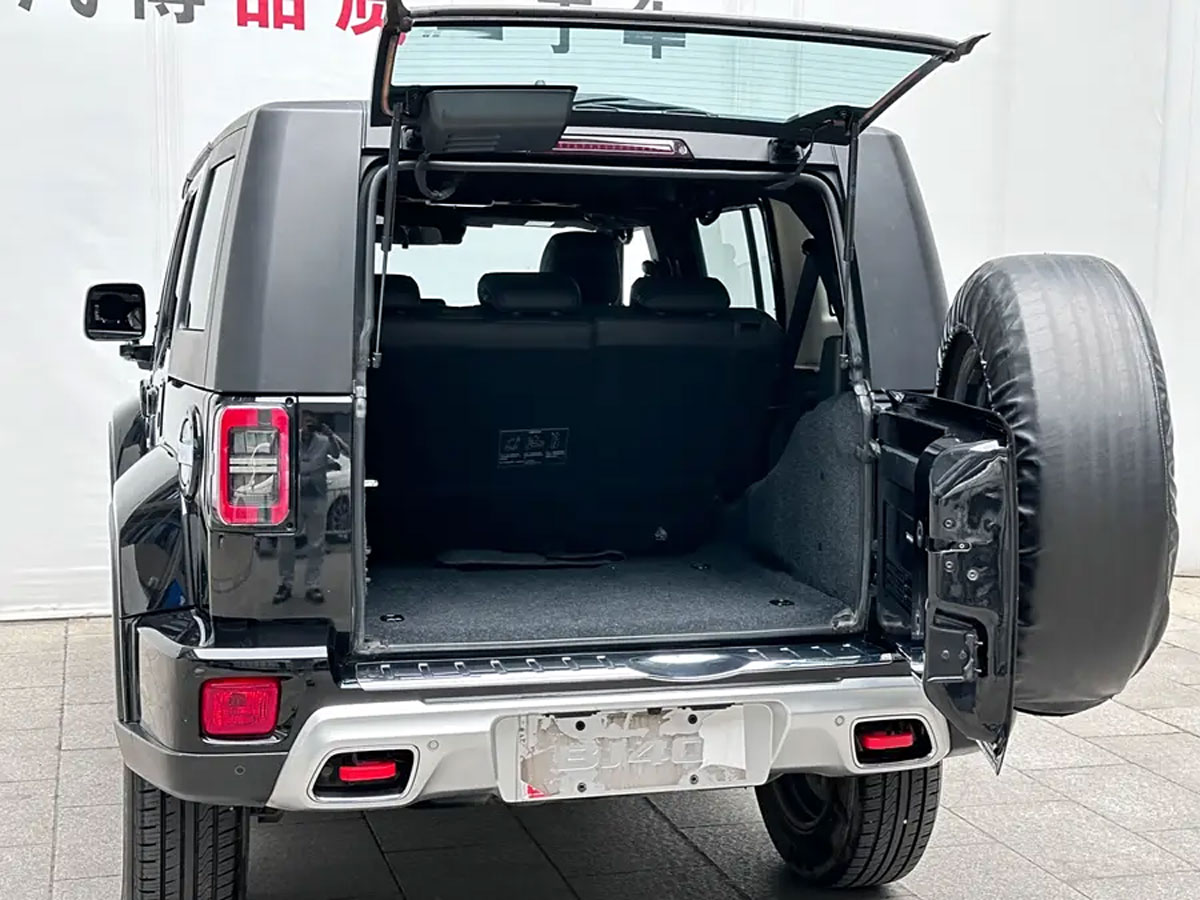 Second-hand family car baic bj40 Second-hand family car baic bj40