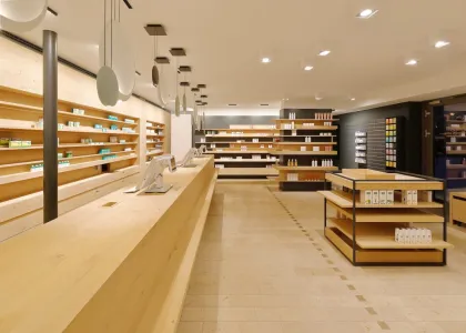 Customized Medical Store Furniture and Display Racks for Sale